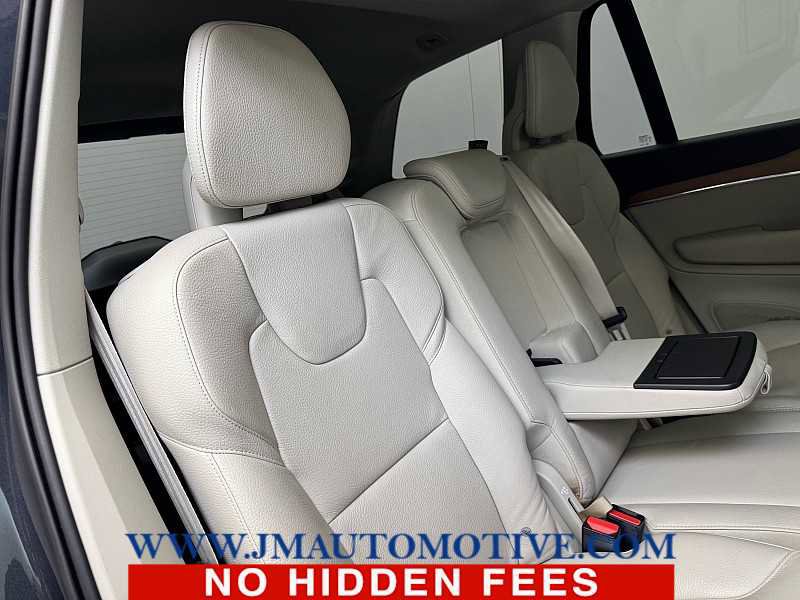Used 2021 Volvo XC90 T6 Momentum image 21