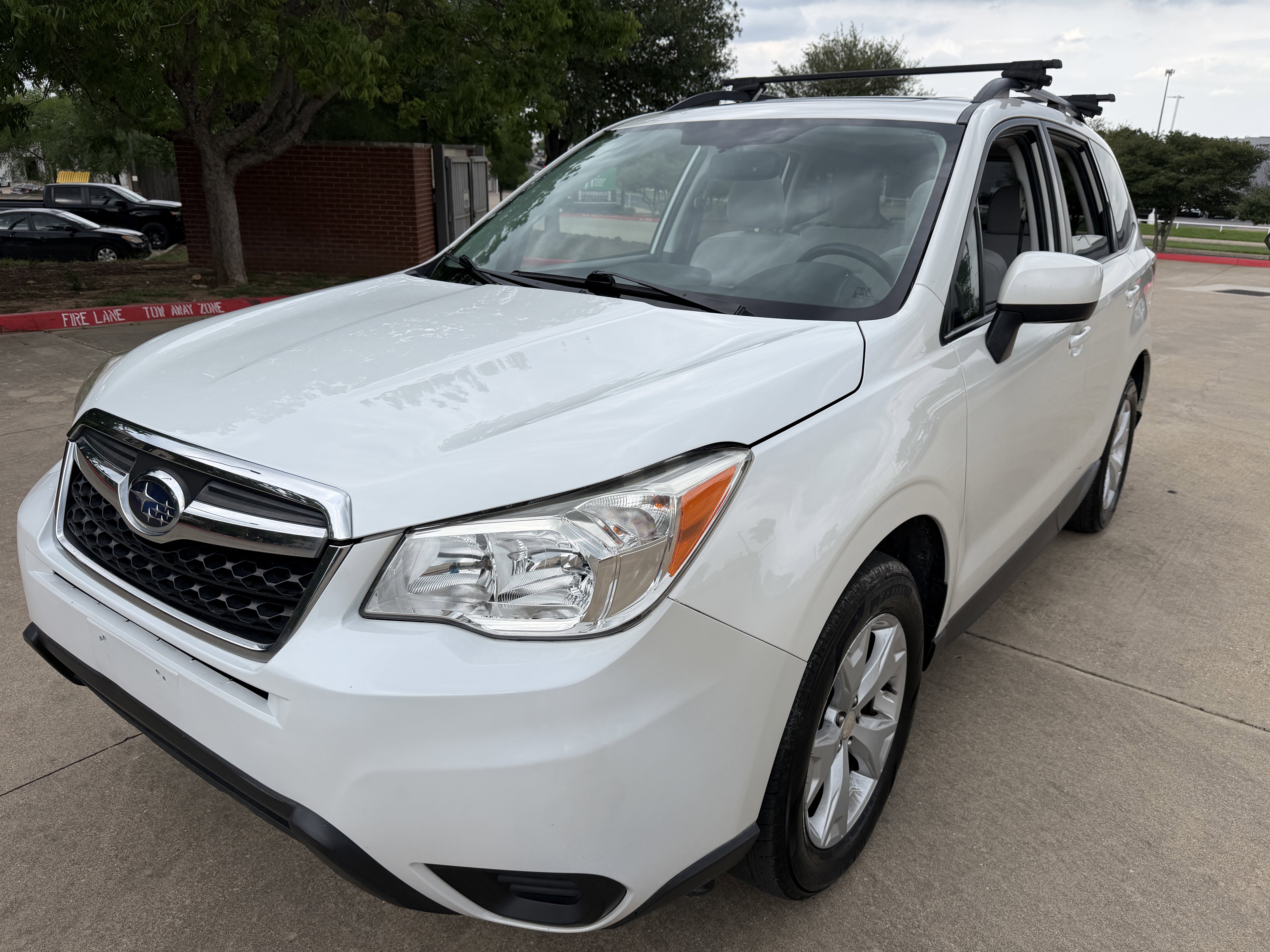 Used 2015 Subaru Forester 2.5i Premium w/ Popular Package #2 AWD/4WD image 3