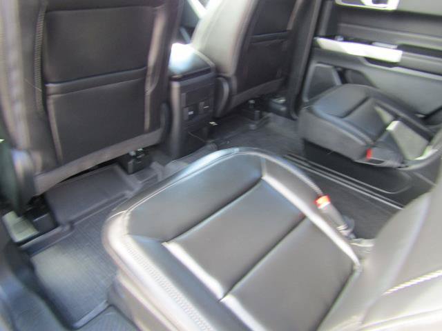 Used 2024 Ford Explorer XLT w/ Equipment Group 202A AWD/4WD image 16