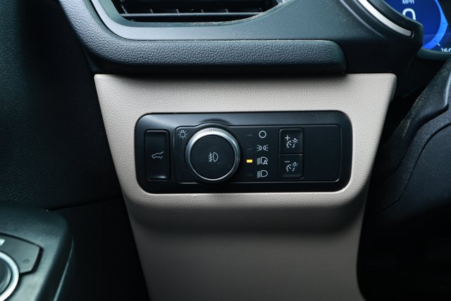 Used 2022 Ford Escape SEL w/ Technology Package FWD image 15