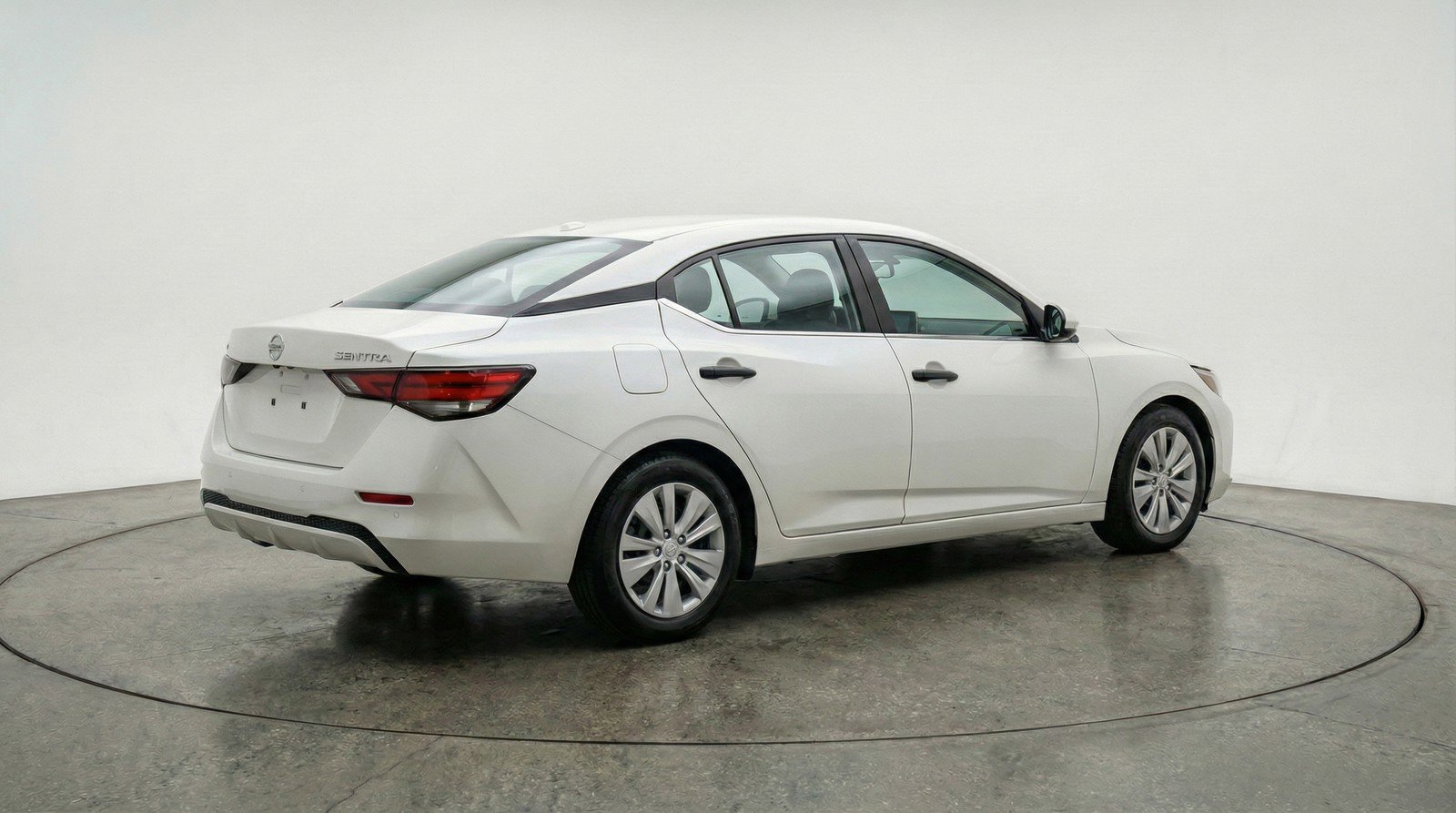 Used 2025 Nissan Sentra S image 9