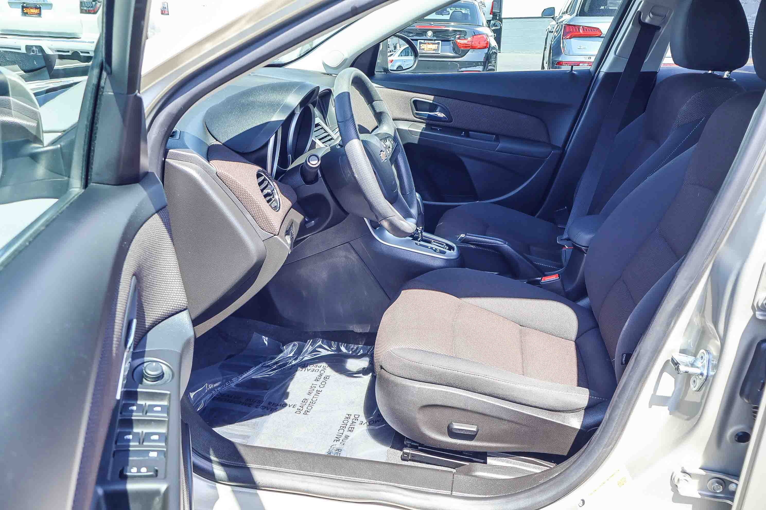 Used 2015 Chevrolet Cruze LT w/ Enhanced Safety Package FWD image 2