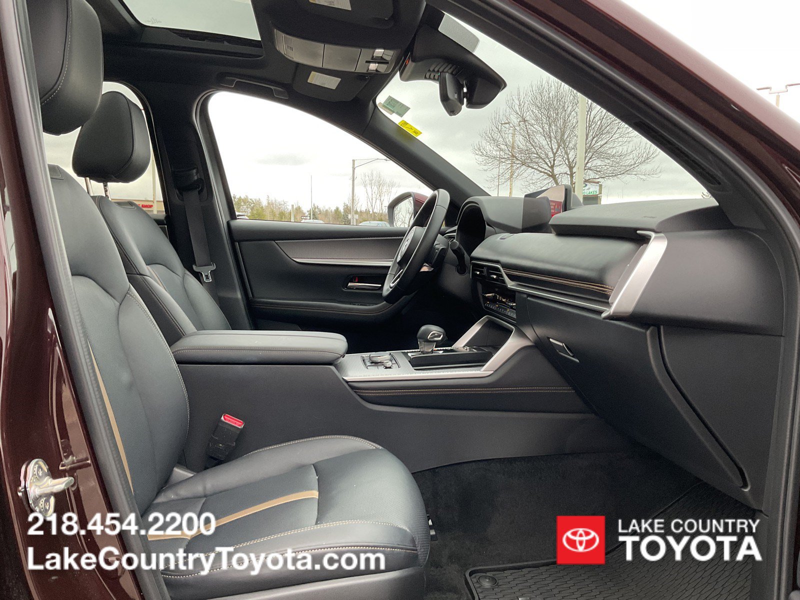 Used 2024 MAZDA CX-90 Plug-In Hybrid w/ Premium Plus AWD/4WD image 17