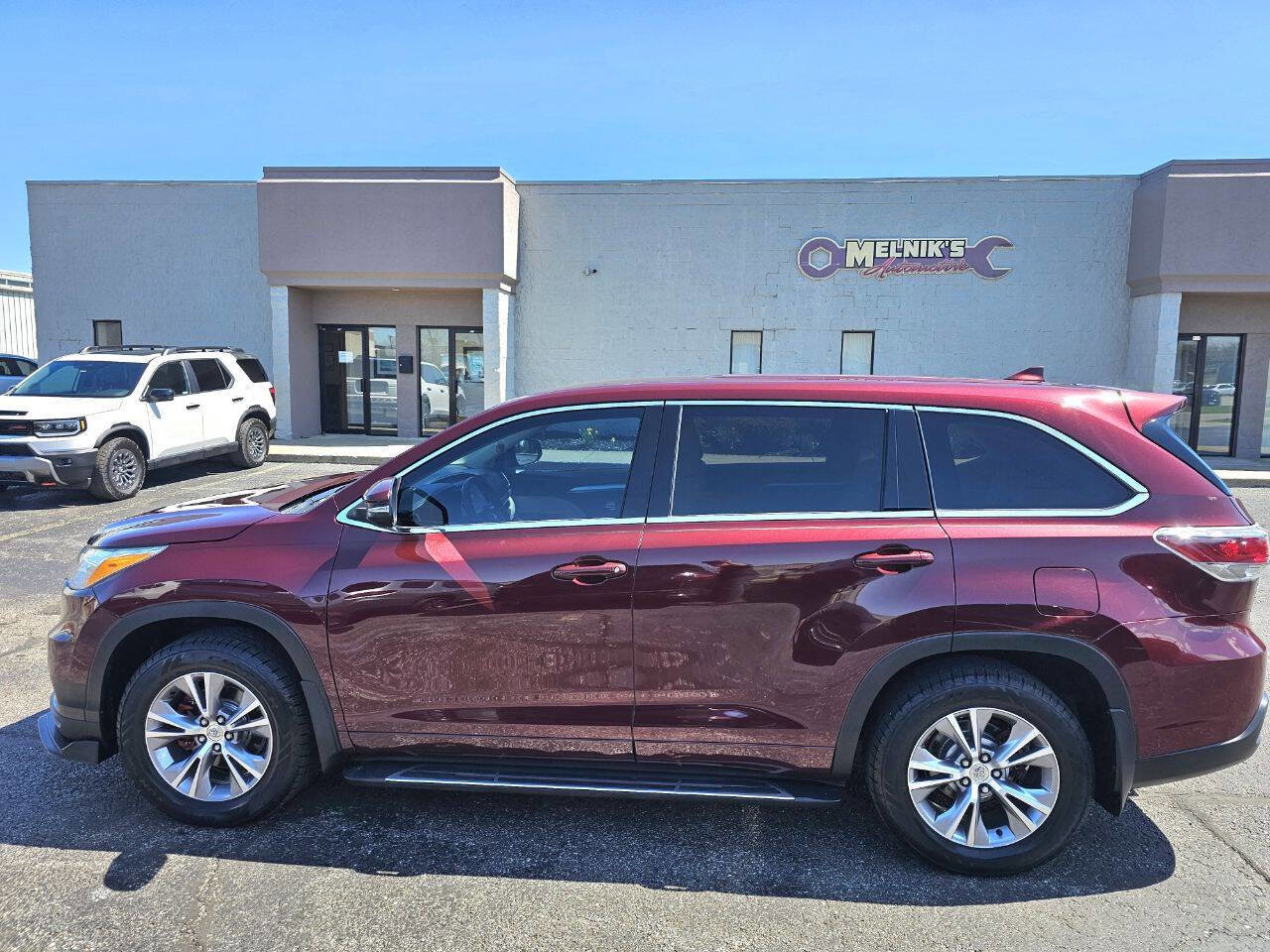 Used 2014 Toyota Highlander Plus FWD image 9