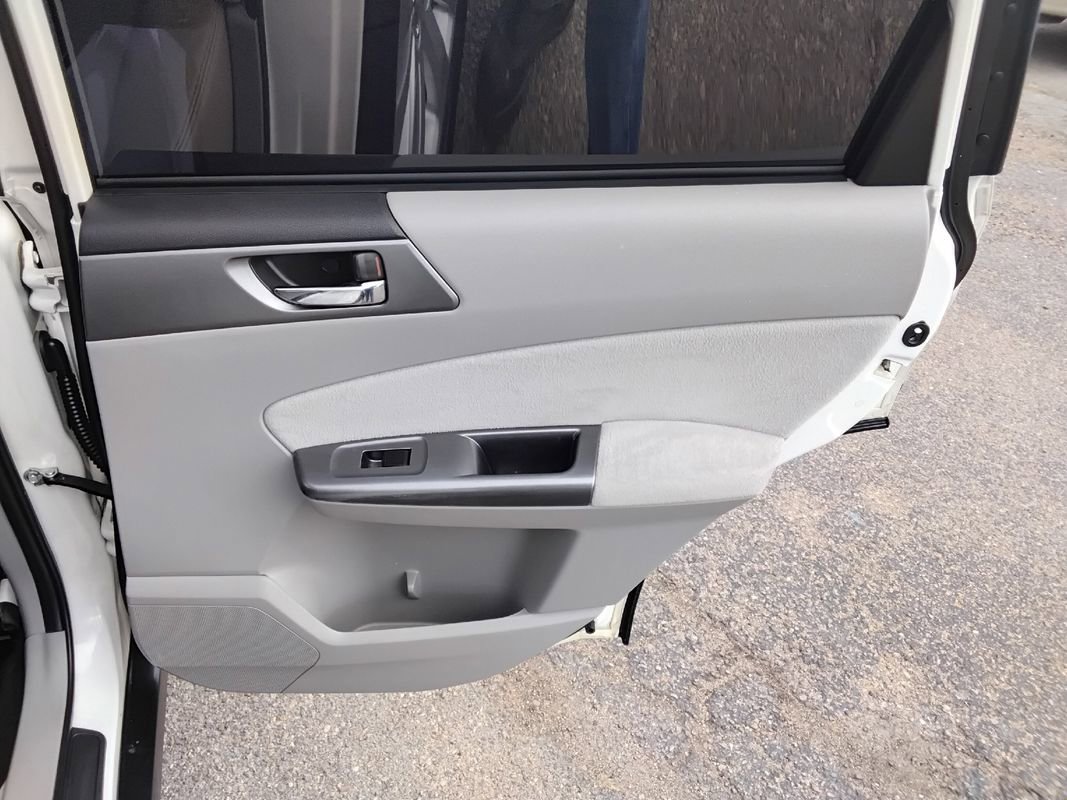 Used 2012 Subaru Forester 2.5X Touring w/ Rugged Pkg 1 image 17