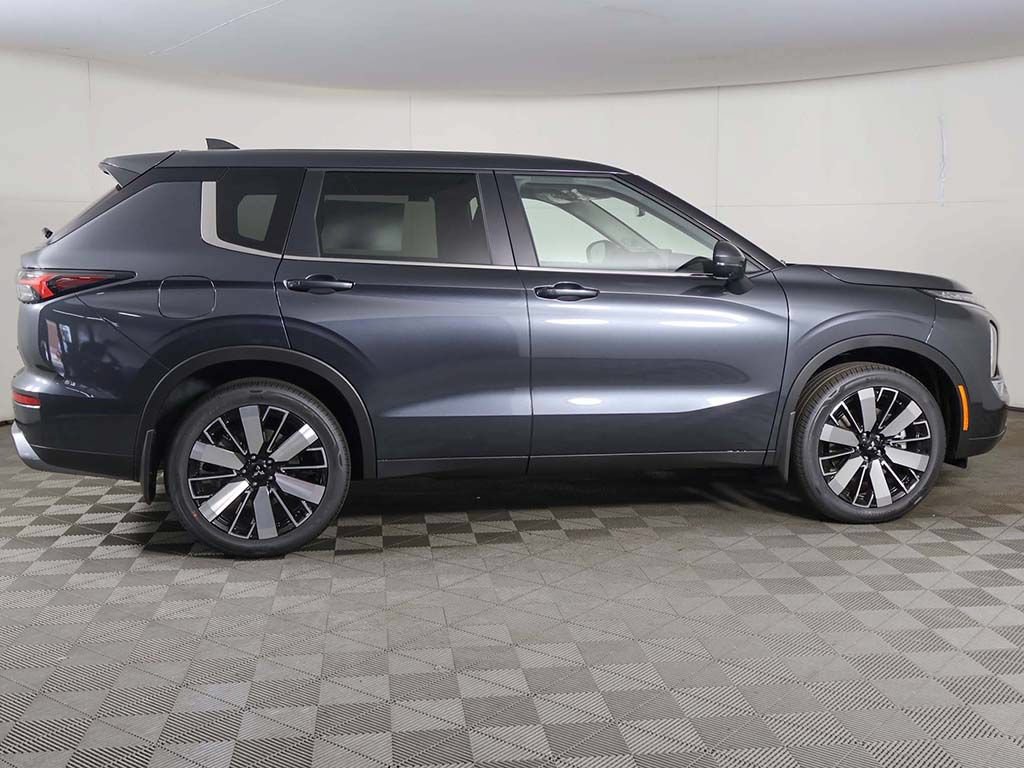 New 2026 Mitsubishi Outlander SE FWD image 19