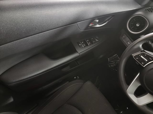 Used 2021 Kia Forte LXS FWD image 30