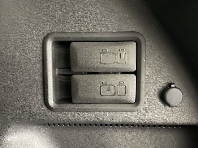 Used 2023 Chevrolet Equinox LT image 26