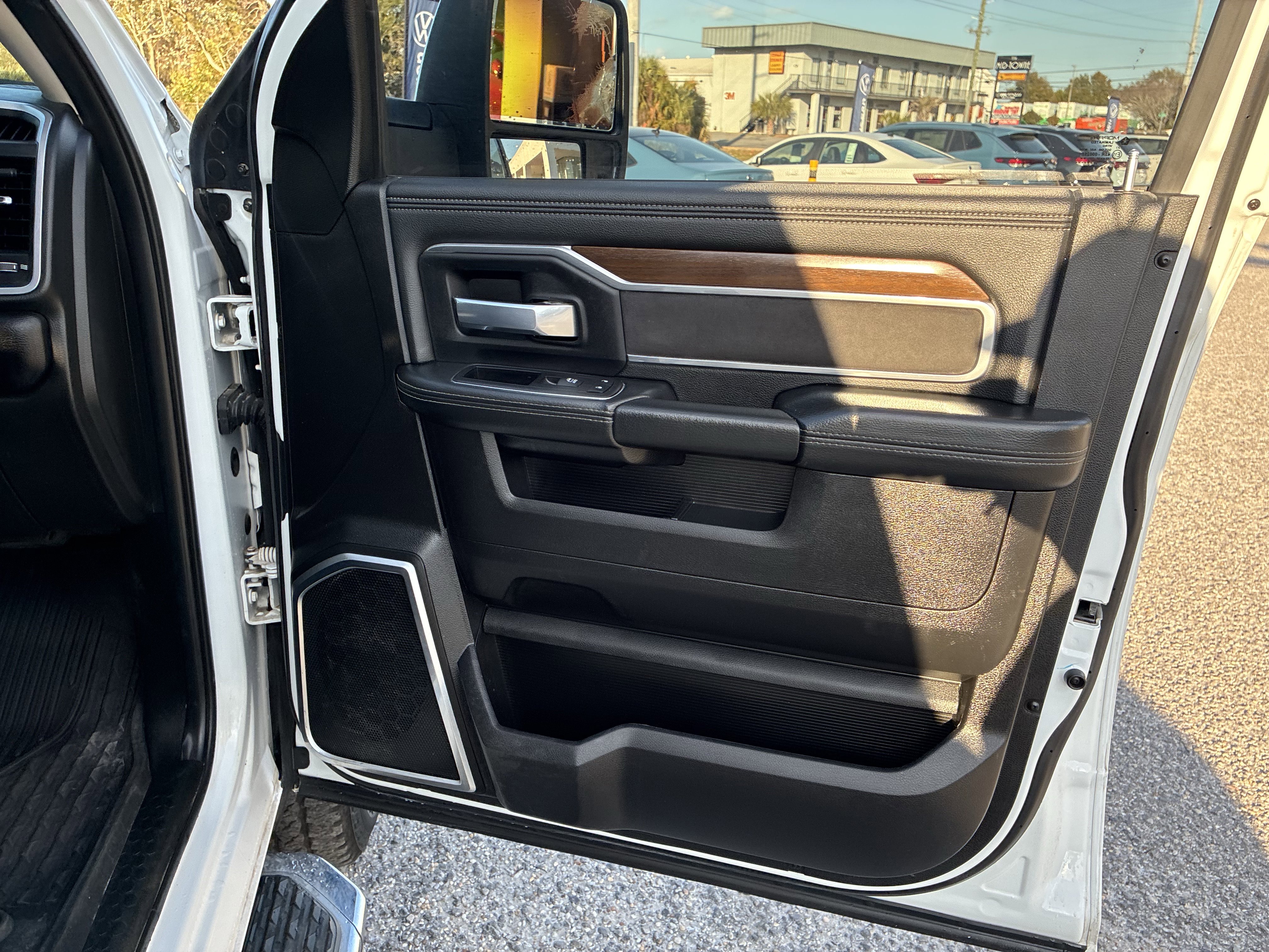 Used 2024 RAM 2500 Laramie image 28