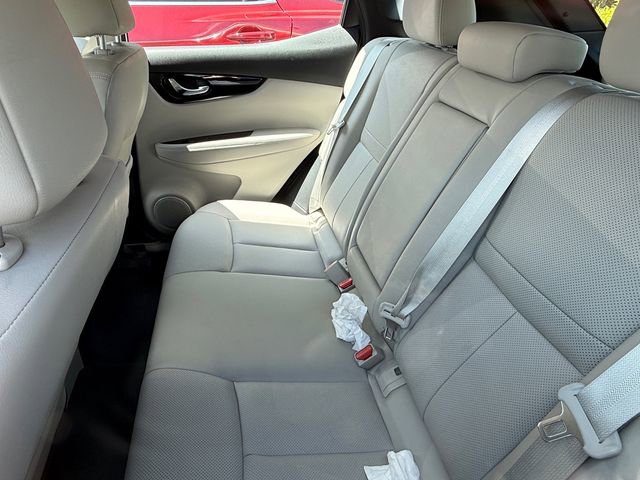 Certified 2022 Nissan Rogue Sport SL AWD/4WD image 9