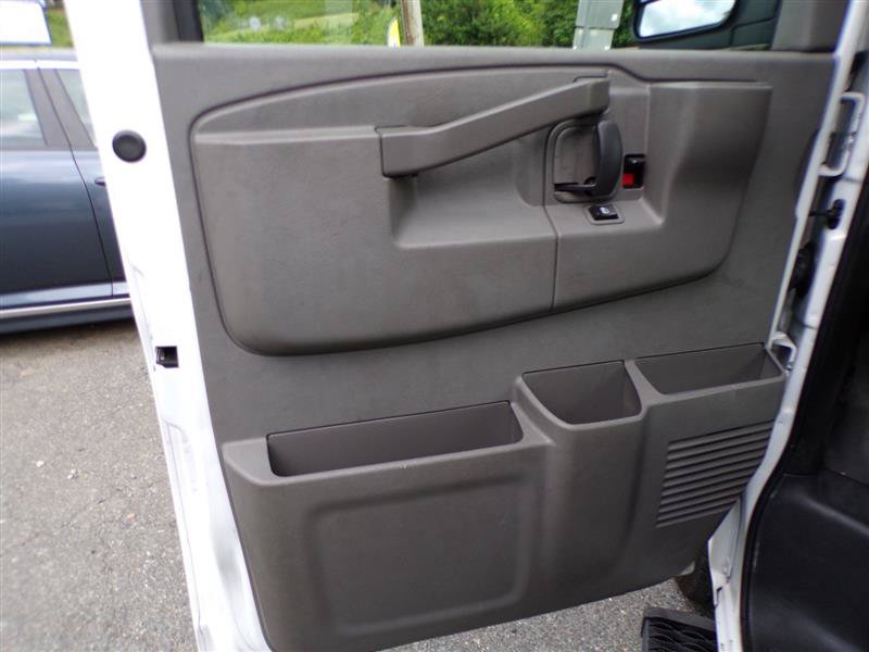 Used 2017 Chevrolet Express 3500 LS RWD image 13