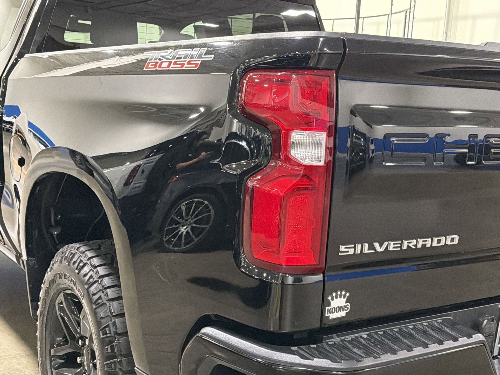 Used 2021 Chevrolet Silverado 1500 LT Trail Boss AWD/4WD image 16