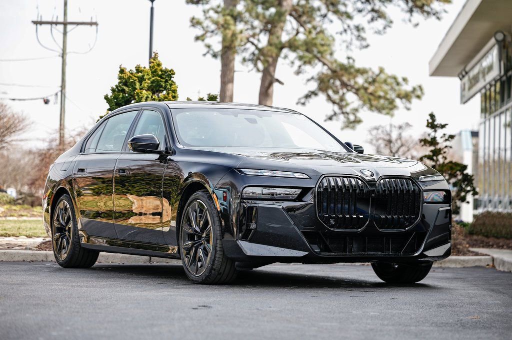 New 2026 BMW 740i w/ Executive Package