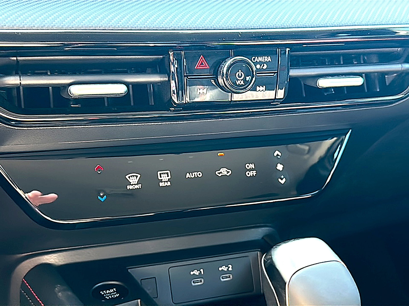 New 2026 Nissan Kicks SR image 23