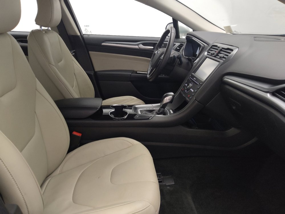 Used 2016 Ford Fusion Titanium AWD/4WD image 21