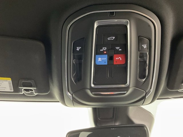 Used 2024 Jeep Grand Cherokee Altitude image 23