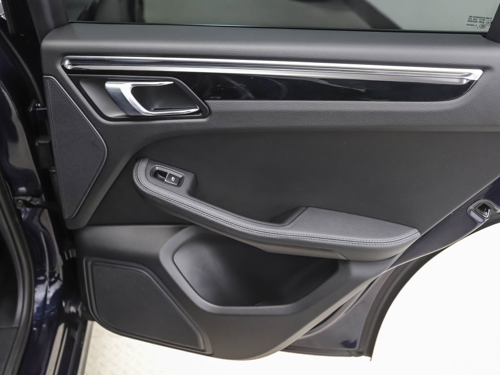 Used 2023 Porsche Macan image 23