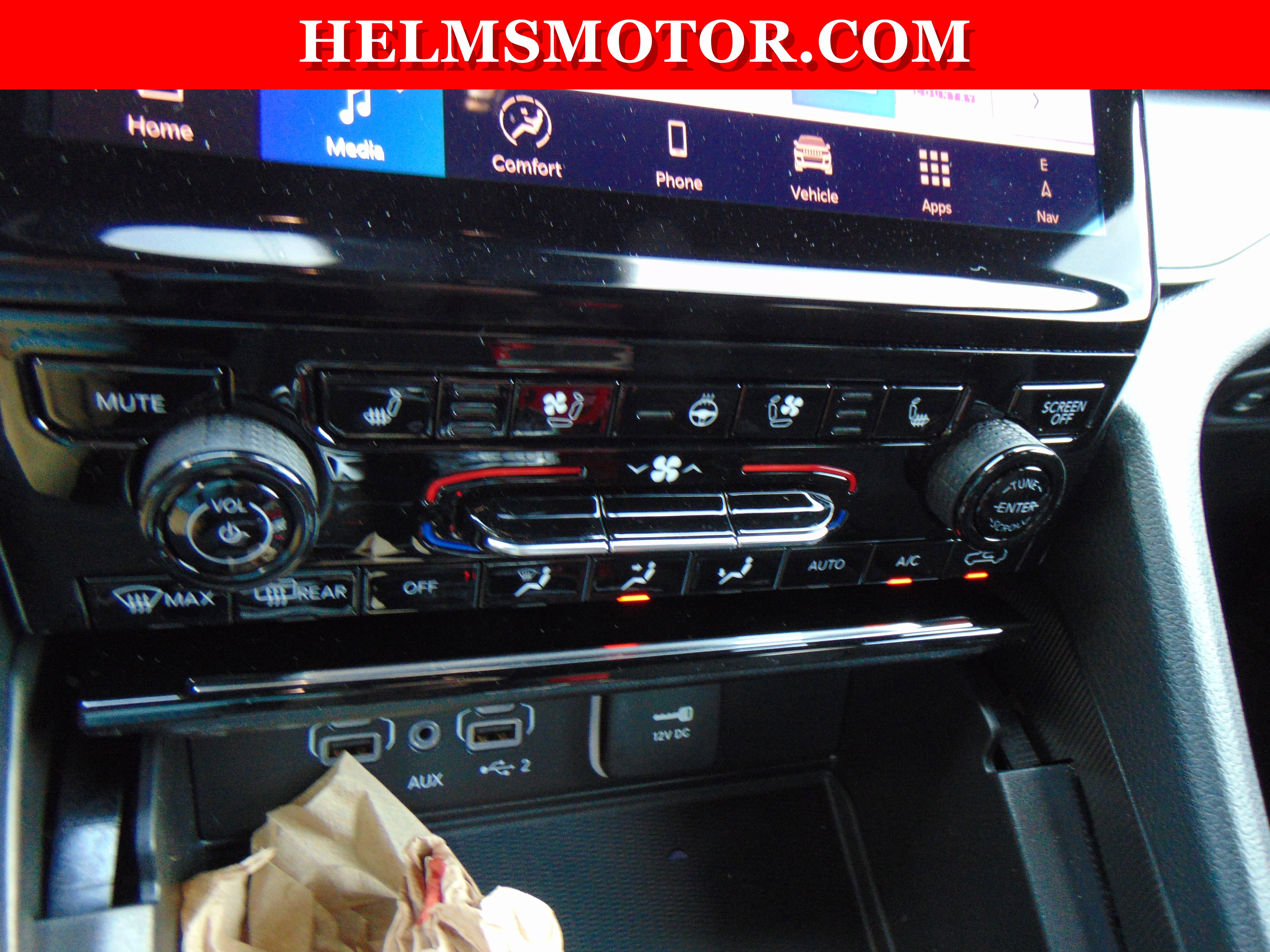 Certified 2024 Jeep Grand Cherokee L Limited w/ Luxury Tech Group II image 22