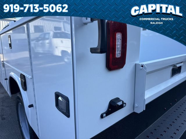 New 2026 Ford F550 4x4 Crew Cab image 17