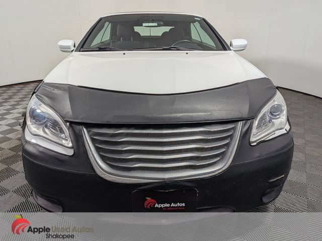 Used 2012 Chrysler 200 Touring FWD image 2