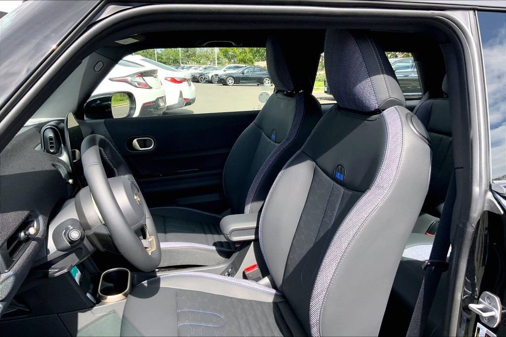 New 2026 MINI Cooper 2-Door Hardtop image 9