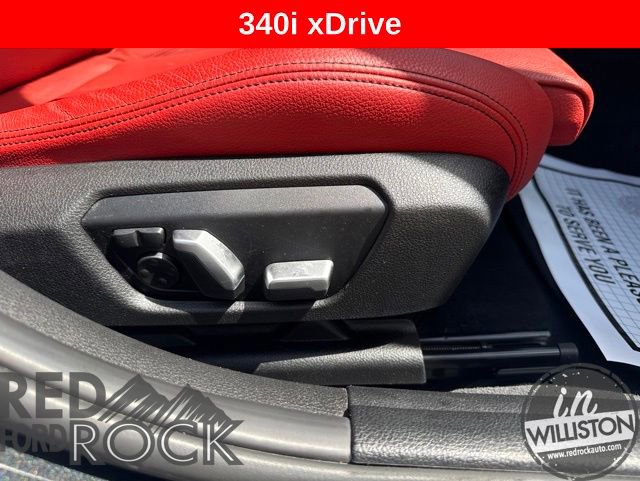 Used 2018 BMW 340i xDrive Sedan w/ Executive Package AWD/4WD image 12