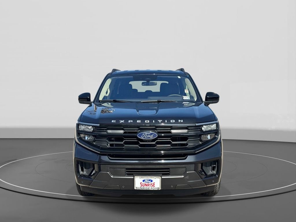 Certified 2025 Ford Expedition Max Active AWD/4WD image 3