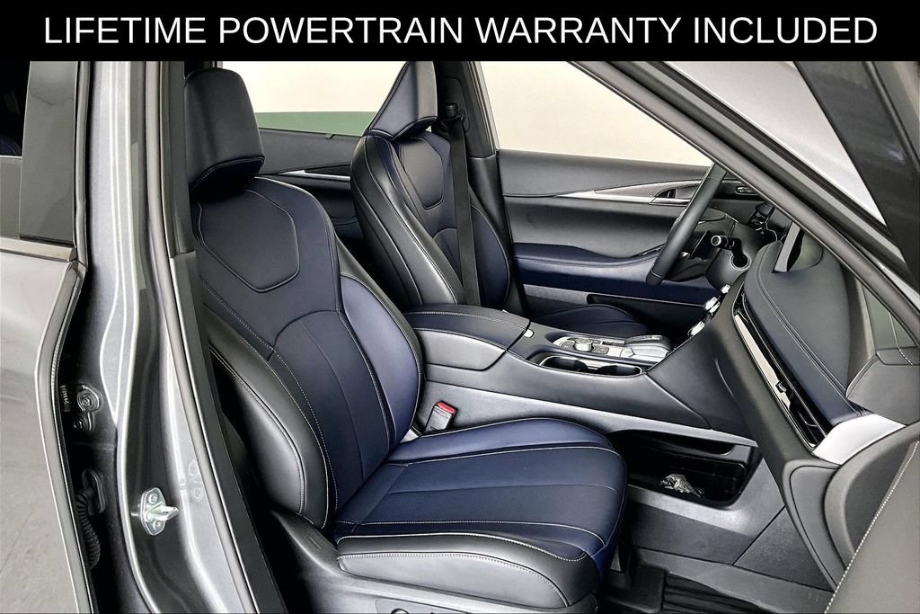 Certified 2026 INFINITI QX60 Sport w/ Dark Cargo Package AWD/4WD image 9