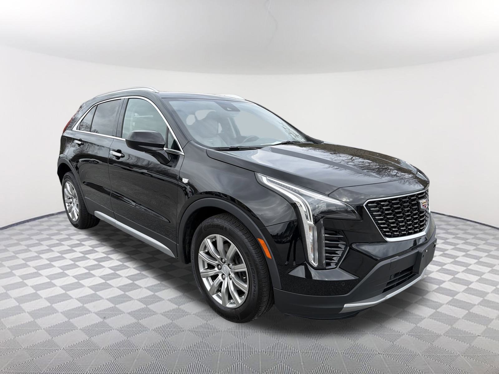 Used 2019 Cadillac XT4 Premium Luxury w/ Cold Weather Package image 3