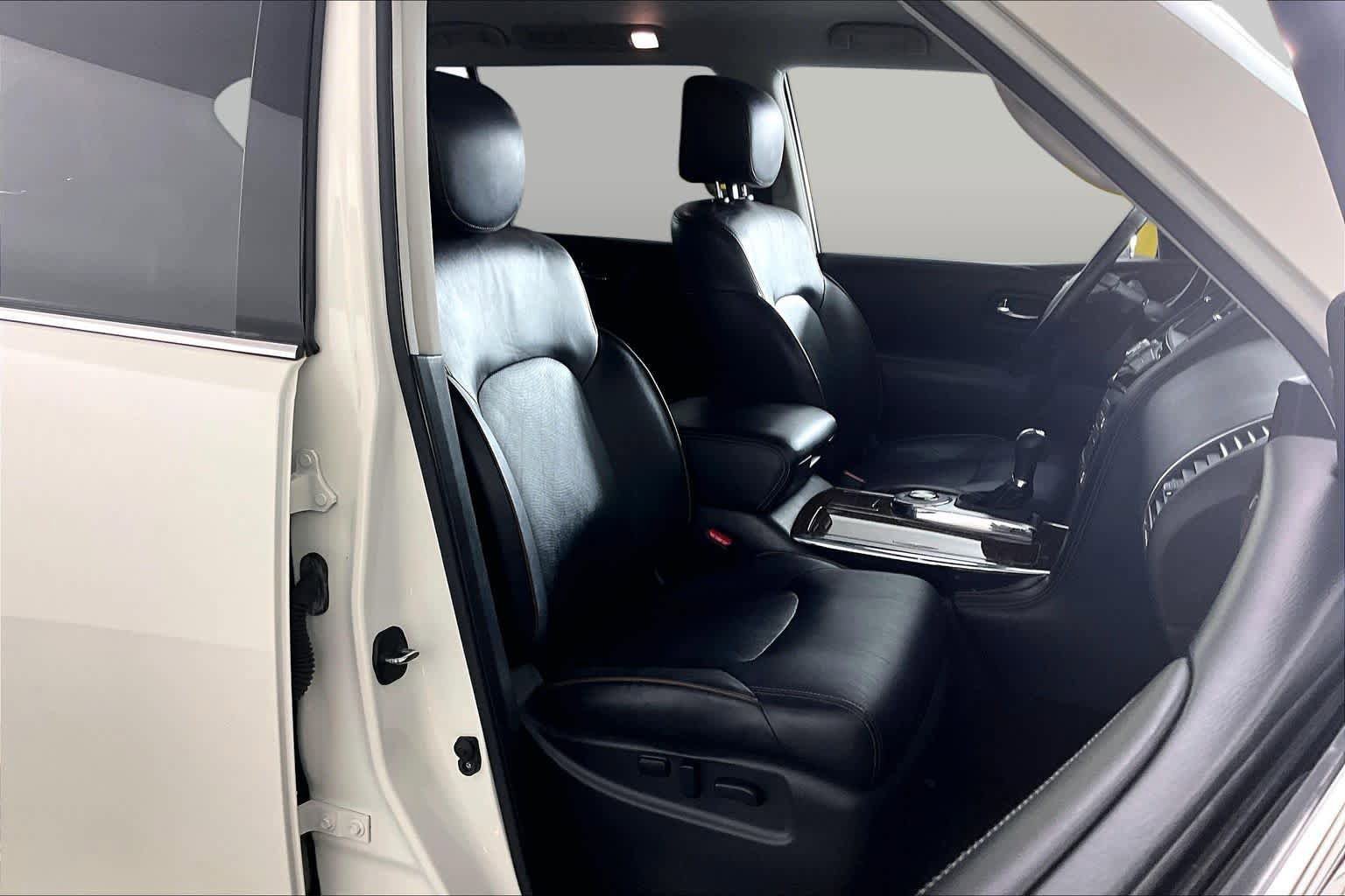 Used 2020 Nissan Armada Platinum w/ Captain's Chairs Package RWD image 8