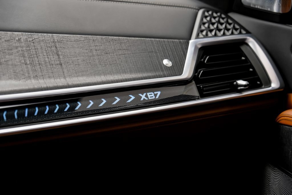 Used 2025 BMW ALPINA XB7 AWD/4WD image 39