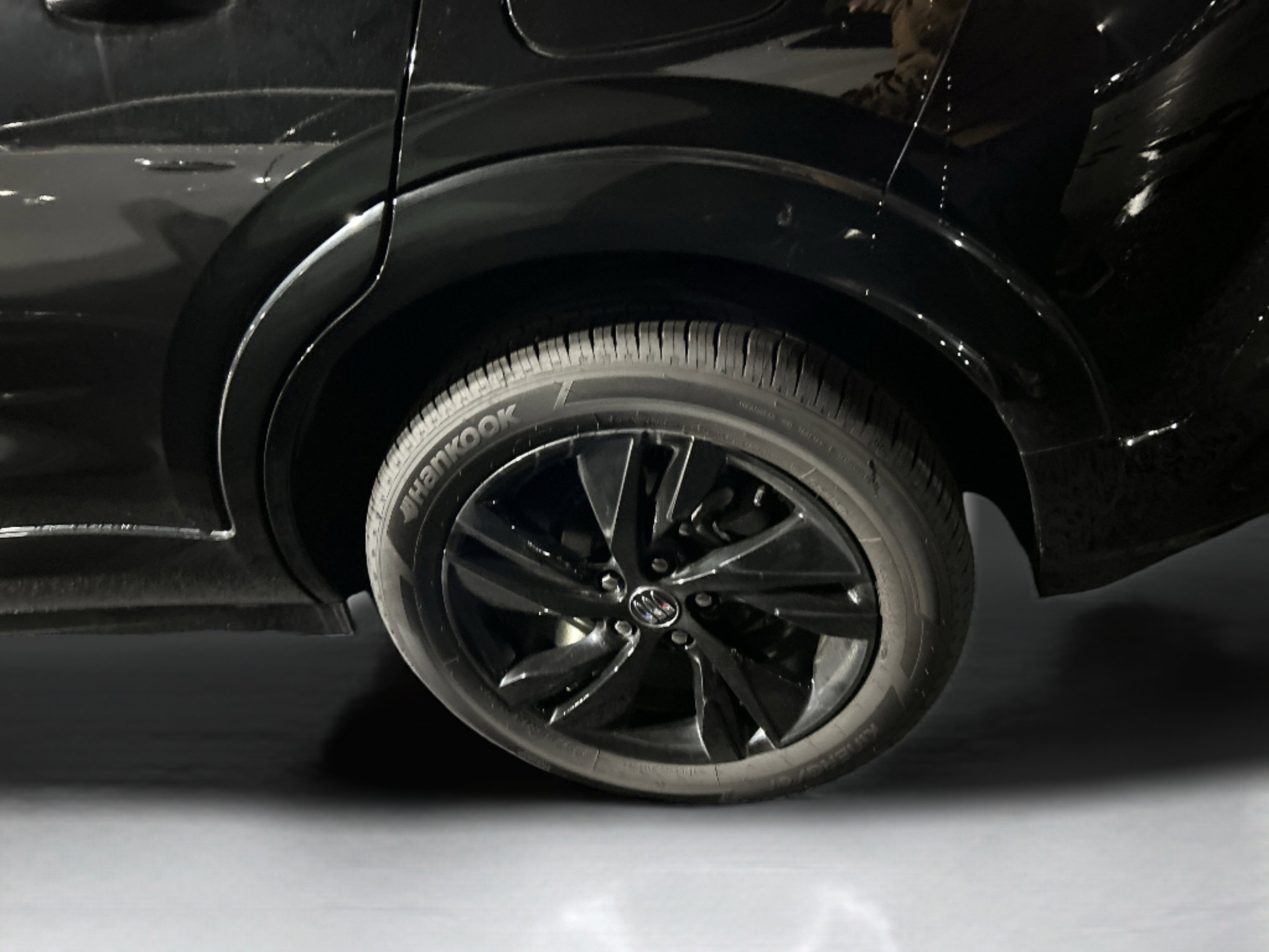 Used 2025 Buick Encore GX Sport Touring image 29