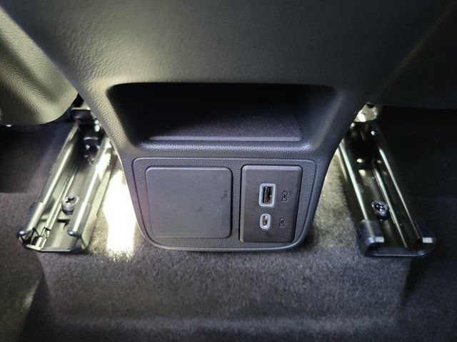Used 2023 Buick Encore GX Select w/ Sport Touring Package FWD image 8
