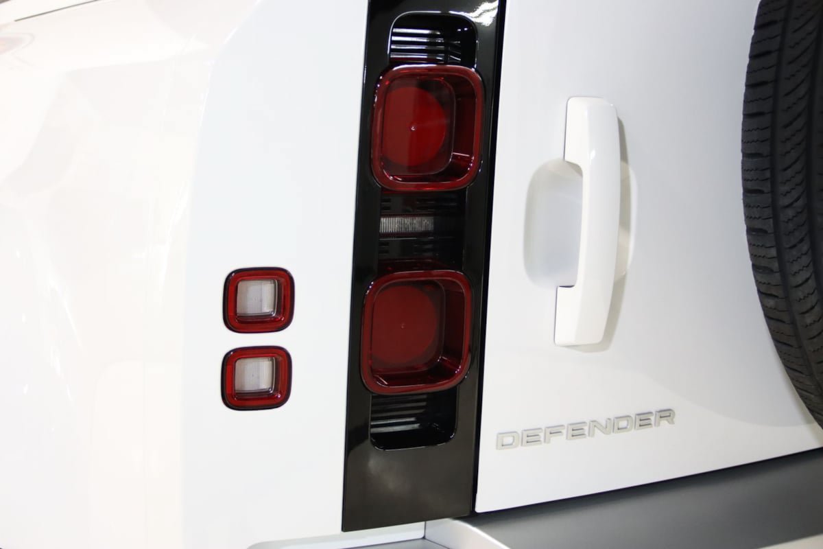 Used 2025 Land Rover Defender 110 S AWD/4WD image 72