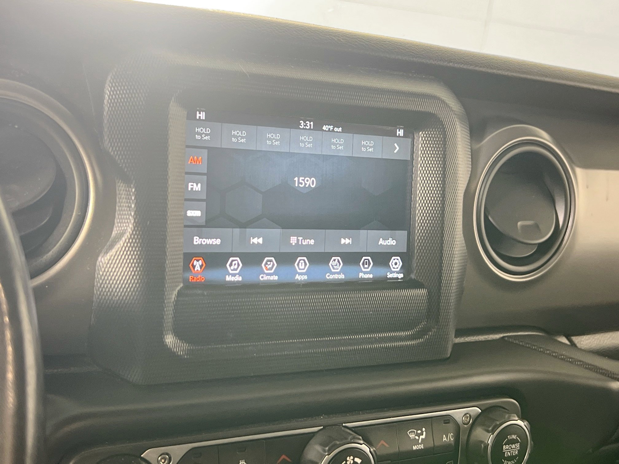 Used 2022 Jeep Gladiator Sport image 14