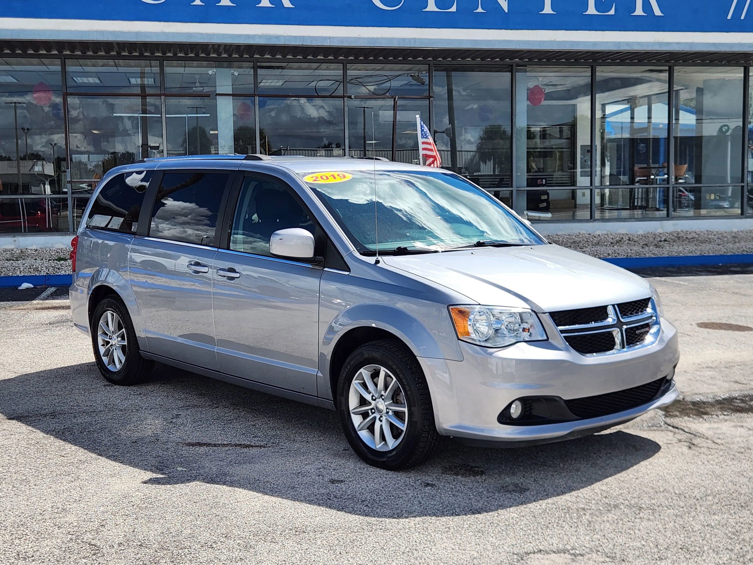 Used 2019 Dodge Grand Caravan SXT image 21