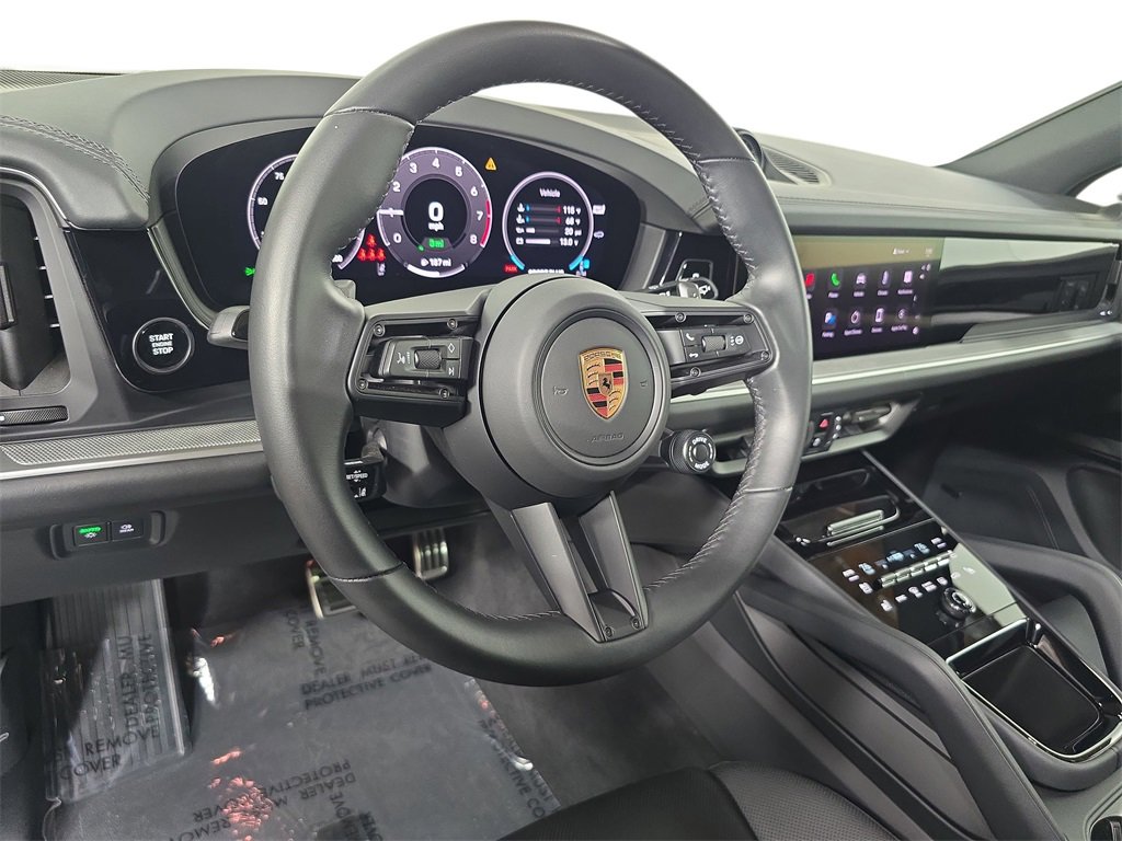 Certified 2025 Porsche Cayenne S image 4