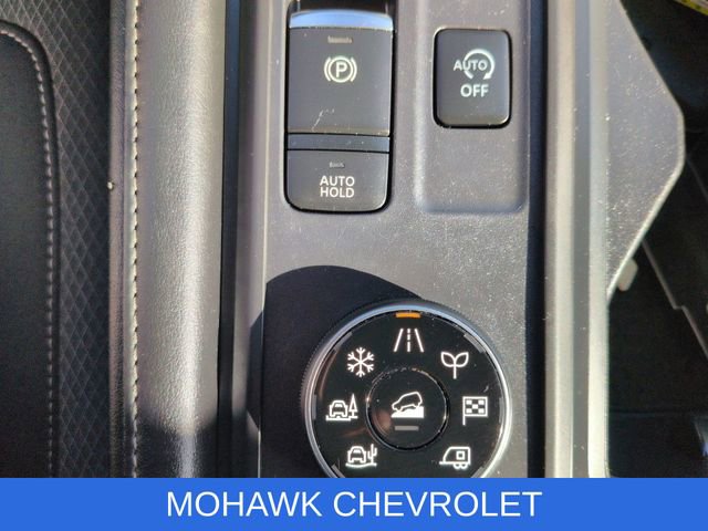 Used 2024 Nissan Pathfinder S AWD/4WD image 33