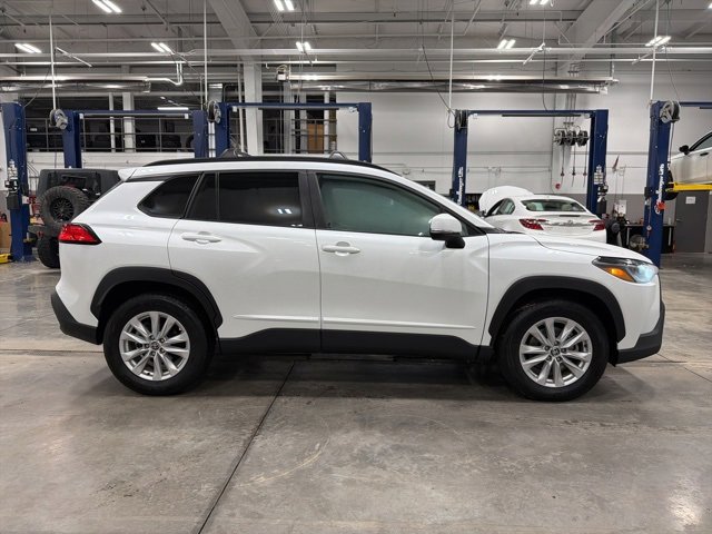 Certified 2023 Toyota Corolla Cross LE image 8