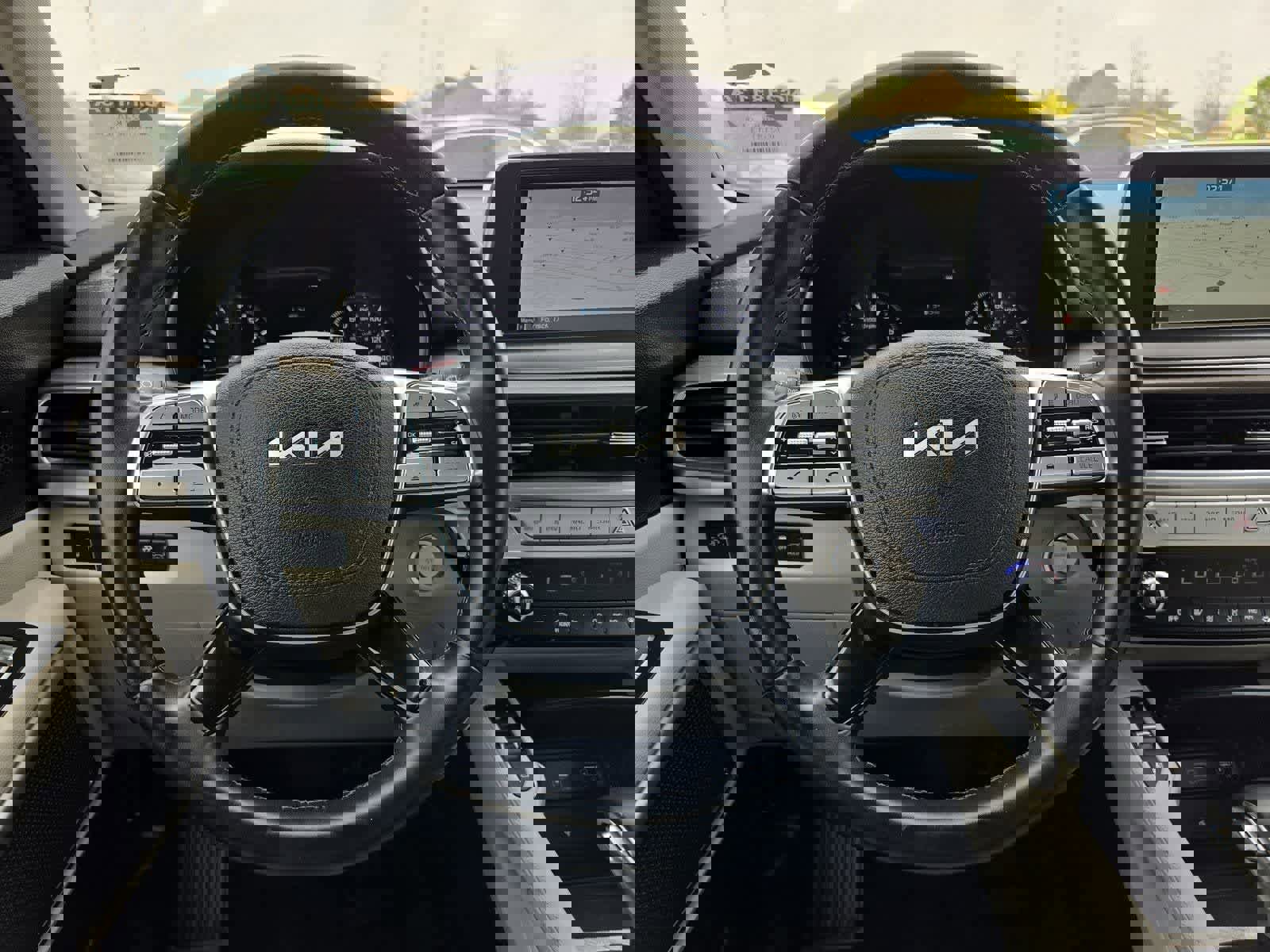 Used 2022 Kia Telluride EX w/ EX Premium Package image 22