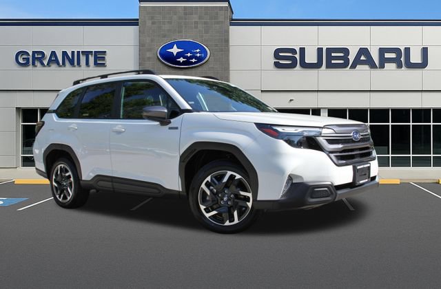 Used 2025 Subaru Forester Premium AWD/4WD image 4