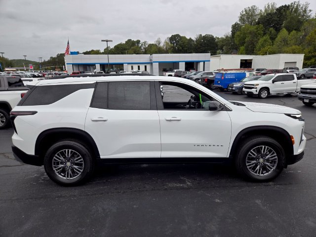 Used 2026 Chevrolet Traverse LT AWD/4WD image 9
