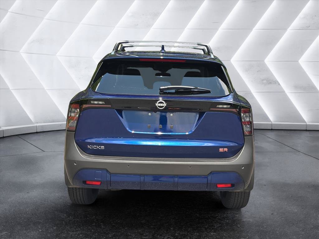 Used 2025 Nissan Kicks SR FWD image 4