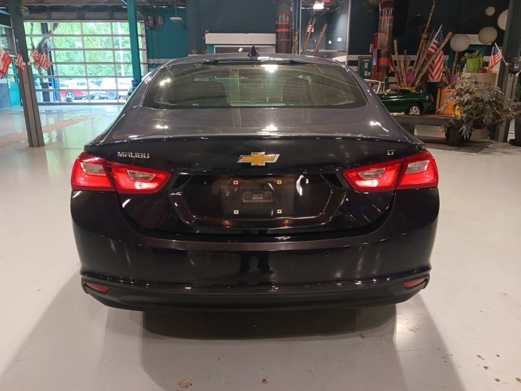 Used 2025 Chevrolet Malibu LT FWD image 7