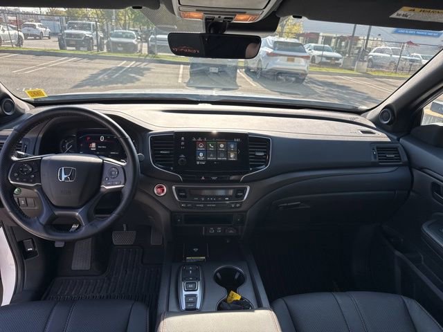 Used 2024 Honda Passport TrailSport image 16