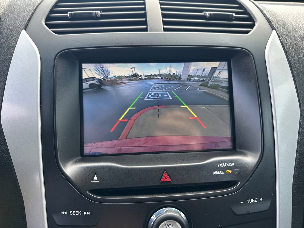 Used 2014 Ford Explorer XLT w/ Equipment Group 202A AWD/4WD image 19