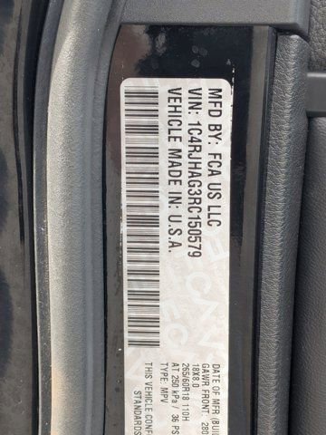 Used 2024 Jeep Grand Cherokee Altitude AWD/4WD image 25