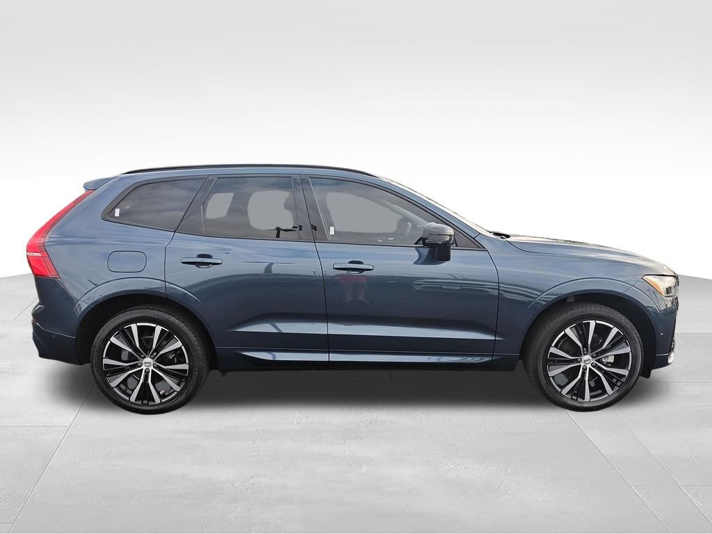 Used 2024 Volvo XC60 B5 Plus w/ Protection Package Premier AWD/4WD image 6