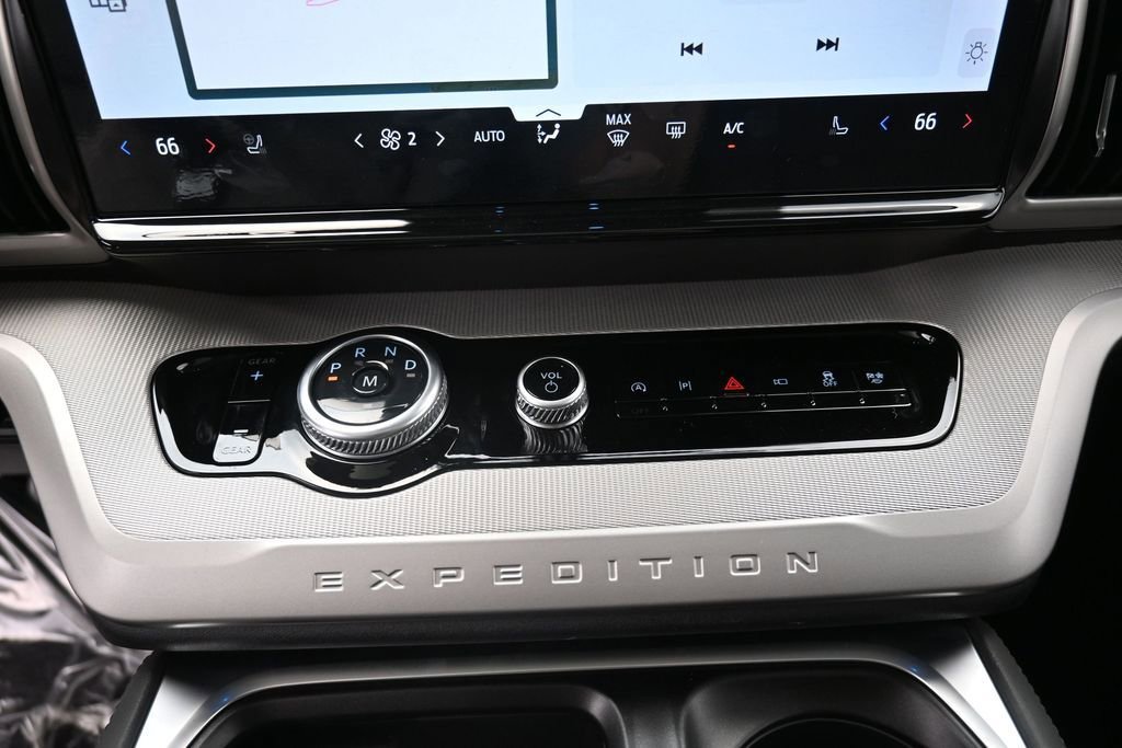 New 2026 Ford Expedition Active RWD image 30