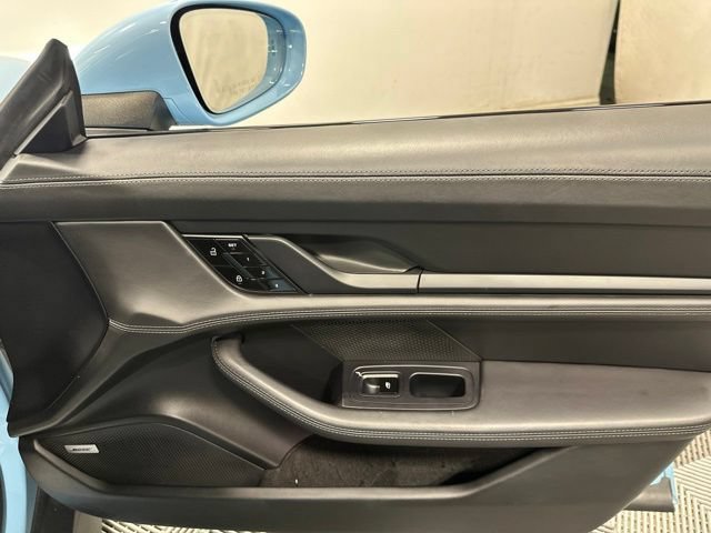 Used 2020 Porsche Taycan Turbo AWD/4WD image 31